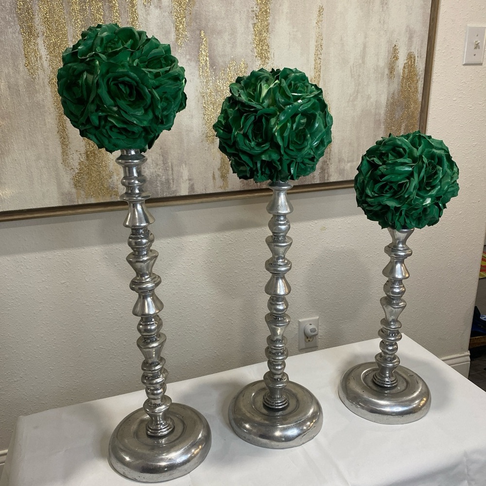 Elegant Silver Candle Holders with Green Floral Accents ⭐️